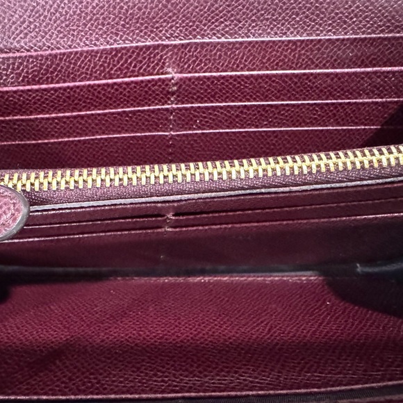 Ferragamo Vara Burgundy Leather Continental Wallet/Clutch/Crossbody - Picture 9 of 12